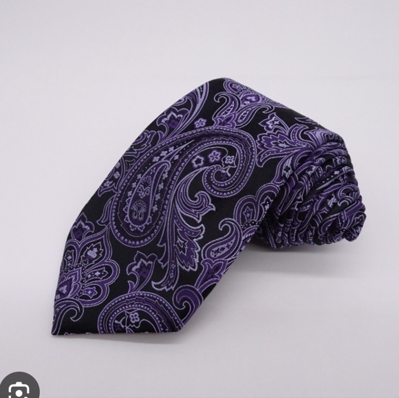 Geoffrey Beene Other - Geoffrey Beene Black and Purple Paisley Silk Tie